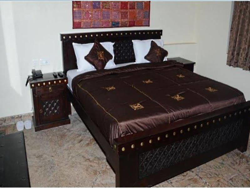 Hotel Surya Garh Dzsaipur Kültér fotó