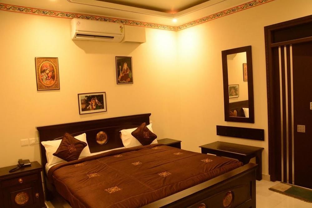Hotel Surya Garh Dzsaipur Kültér fotó
