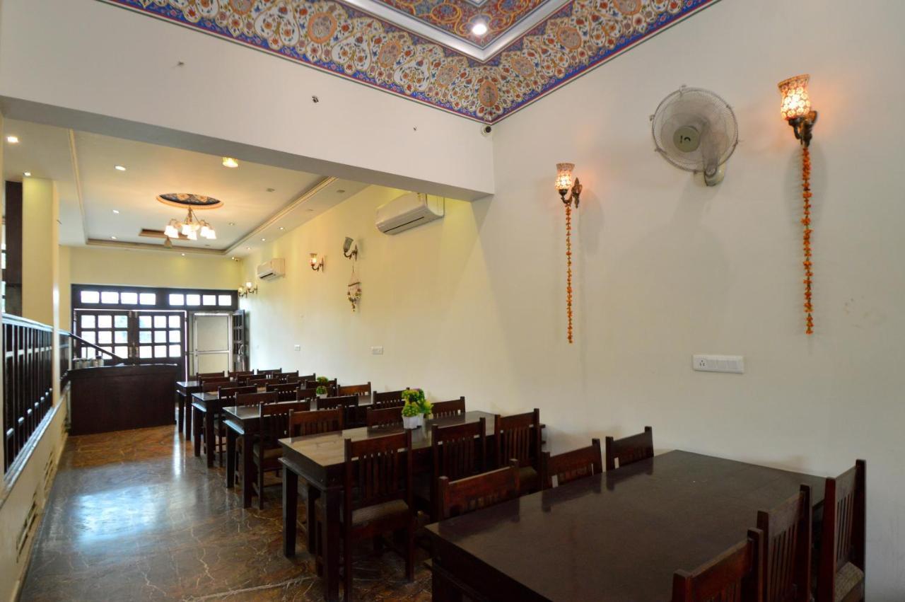 Hotel Surya Garh Dzsaipur Kültér fotó