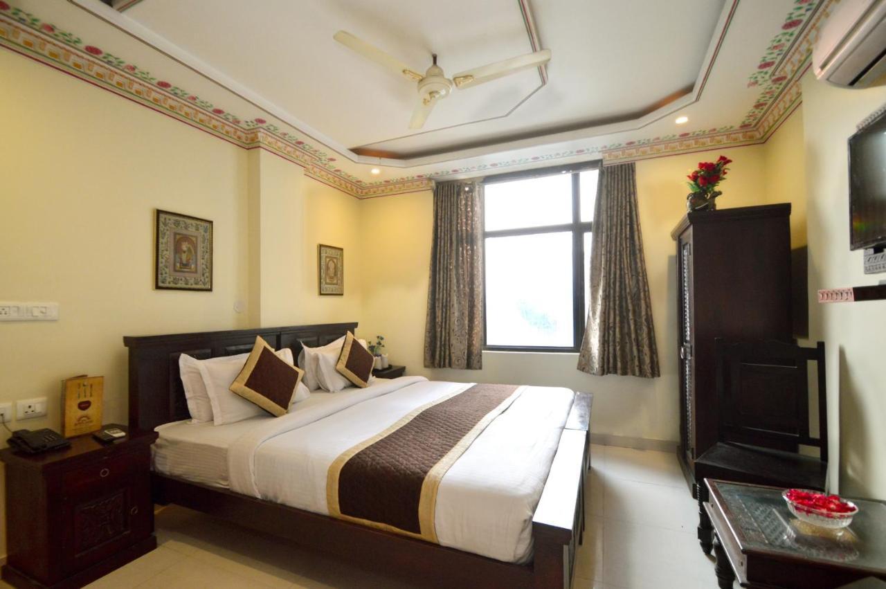 Hotel Surya Garh Dzsaipur Kültér fotó