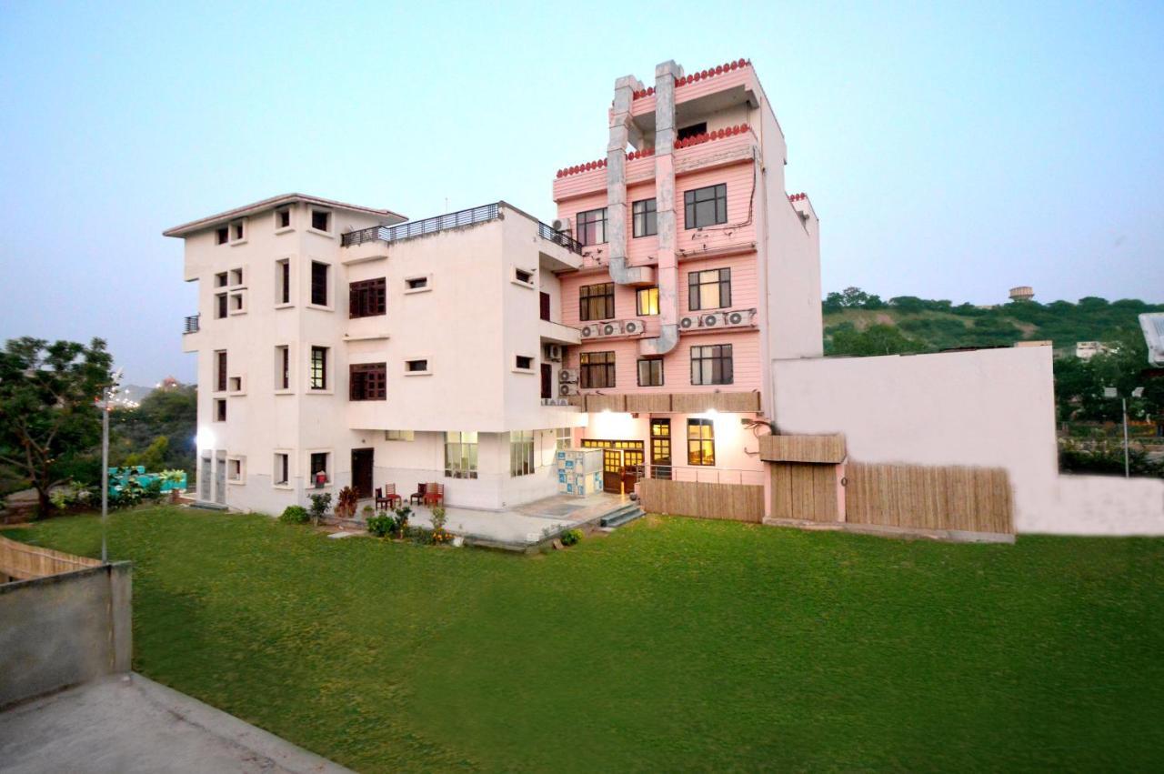 Hotel Surya Garh Dzsaipur Kültér fotó